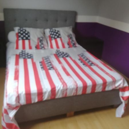 Chambres D'Hotes Chez Nanou La Puyfolaise - 1 Ou 2 Chambres Saint-Laurent-sur-Sèvre Eksteriør billede